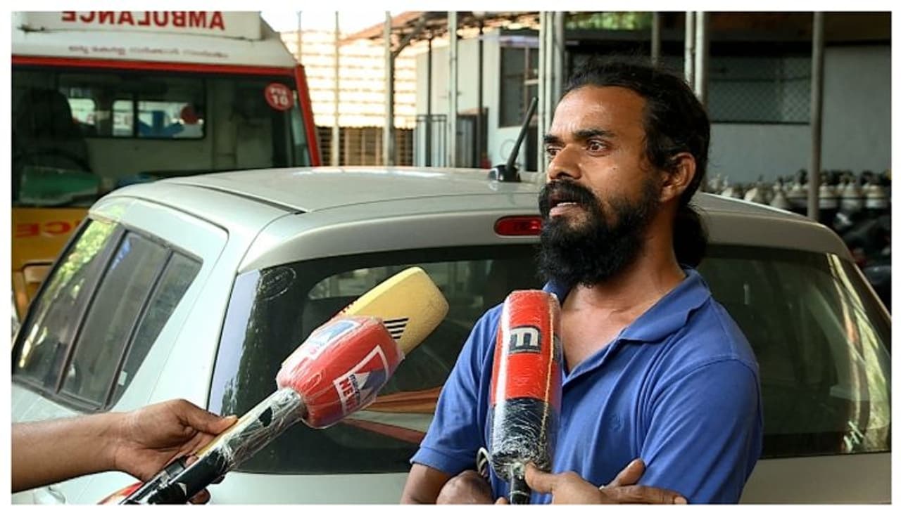 പത്തനംതിട്ടയില്‍ ഡിവൈഎഫ്ഐ നേതാവിന് പൊലീസ് മര്‍ദ്ദനമേറ്റ സംഭവം; എസ്ഐക്കെതിരെ നടപടി, സ്ഥലംമാറ്റി