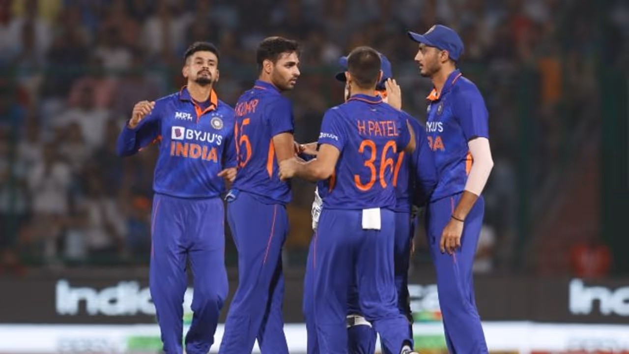 IND v SA: കൈയകലത്തില് ലോക റെക്കോര്ഡ് കൈവിട്ട് ഇന്ത്യ, ചേസിംഗില് റെക്കോര്ഡിട്ട് ദക്ഷിണാഫ്രിക്ക IND v SA: കൈയകലത്തില് ലോക റെക്കോര്ഡ് കൈവിട്ട് ഇന്ത്യ, ചേസിംഗില് റെക്കോര്ഡിട്ട് ദക്ഷിണാഫ്രിക്ക