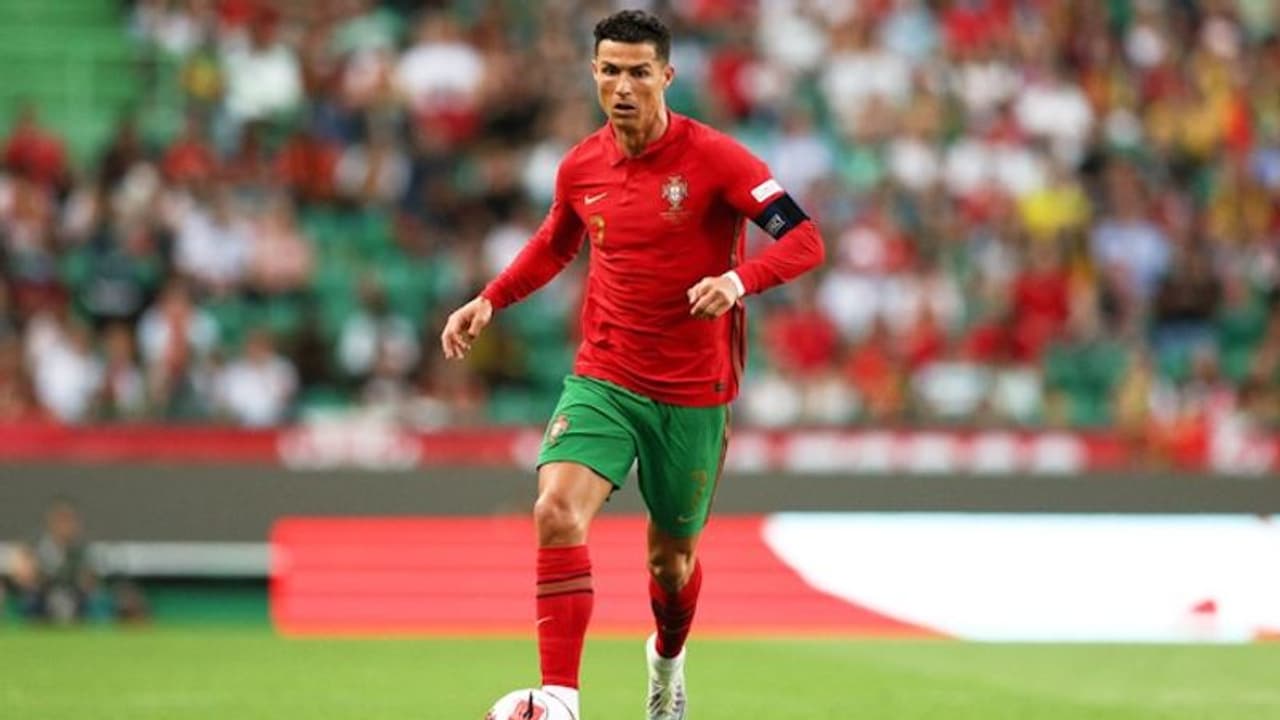 ഇനി ശ്രദ്ധ പ്രതിരോധം കെട്ടിപ്പടുക്കാന്; റൊണാൾഡോയെ സ്വന്തമാക്കാനുളള ശ്രമം ചെൽസി ഉപേക്ഷിച്ചു? ഇനി ശ്രദ്ധ പ്രതിരോധം കെട്ടിപ്പടുക്കാന്; റൊണാൾഡോയെ സ്വന്തമാക്കാനുളള ശ്രമം ചെൽസി ഉപേക്ഷിച്ചു?