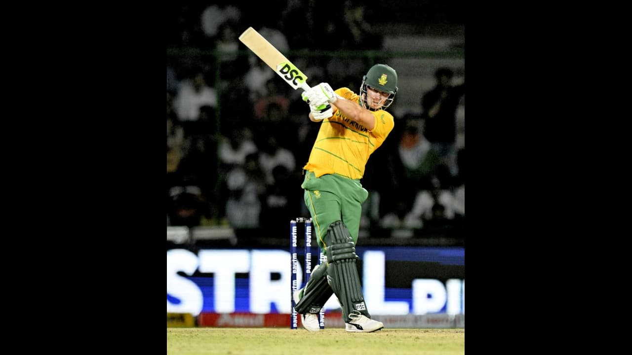 IND v SA: മിന്നും ഫോമില് മില്ലര്; ദക്ഷിണാഫ്രിക്കക്കെതിരെ ഇന്ത്യക്ക് വലിയ വെല്ലുവിളി IND v SA: മിന്നും ഫോമില് മില്ലര്; ദക്ഷിണാഫ്രിക്കക്കെതിരെ ഇന്ത്യക്ക് വലിയ വെല്ലുവിളി