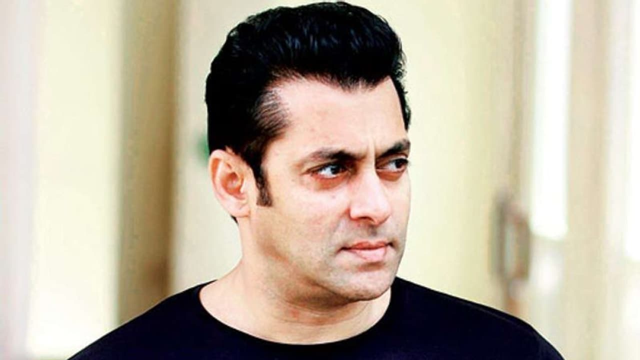 सलमान खान को धमकाने राजस्थान से आए थे 3 लोग, मुंबई पुलिस ने बताया आखिर क्या थी इसके पीछे की वजह? सलमान खान को धमकाने राजस्थान से आए थे 3 लोग, मुंबई पुलिस ने बताया आखिर क्या थी इसके पीछे की वजह?