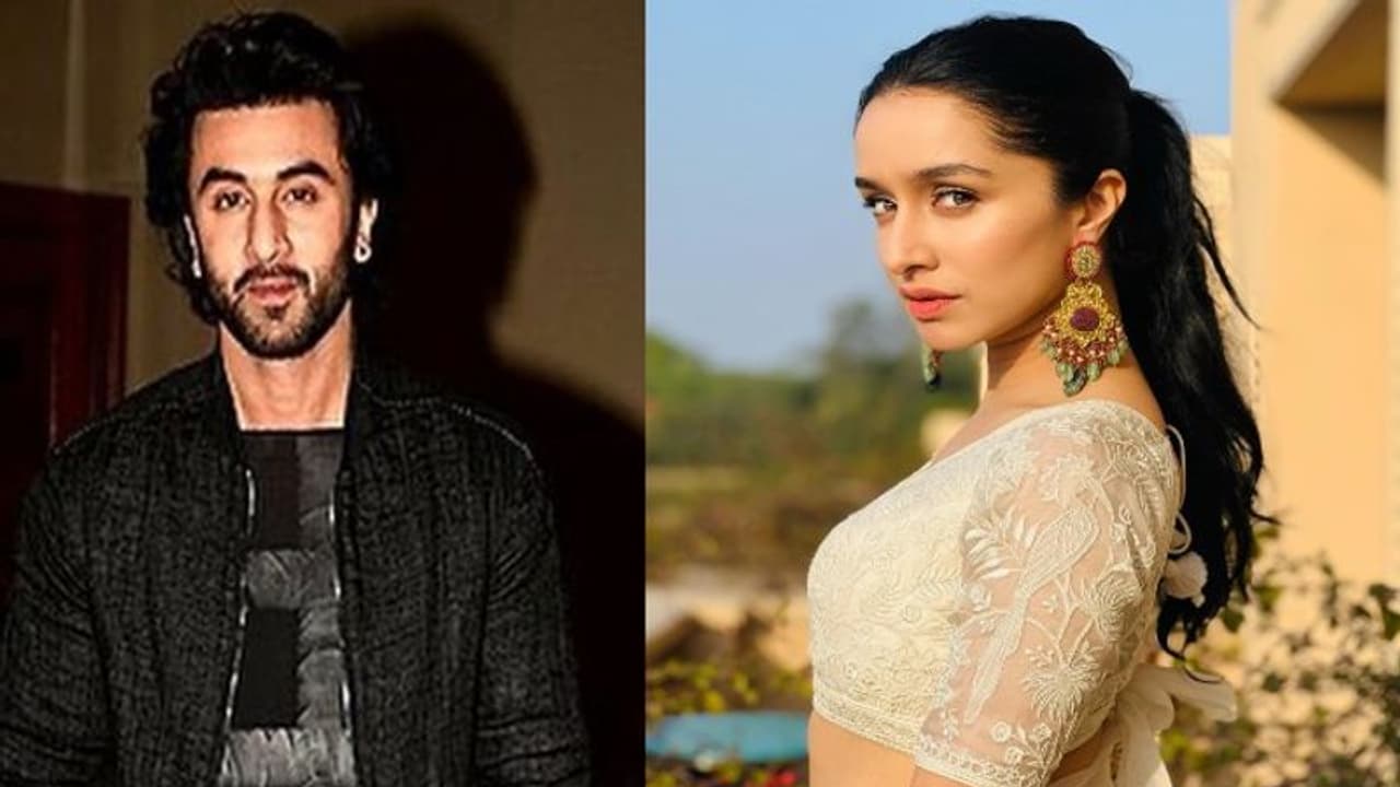 স্পেনের রাস্তায় নাচছেন রণবীর শ্রদ্ধা!ভাইরাল ভিডিও স্পেনের রাস্তায় নাচছেন রণবীর শ্রদ্ধা!ভাইরাল ভিডিও