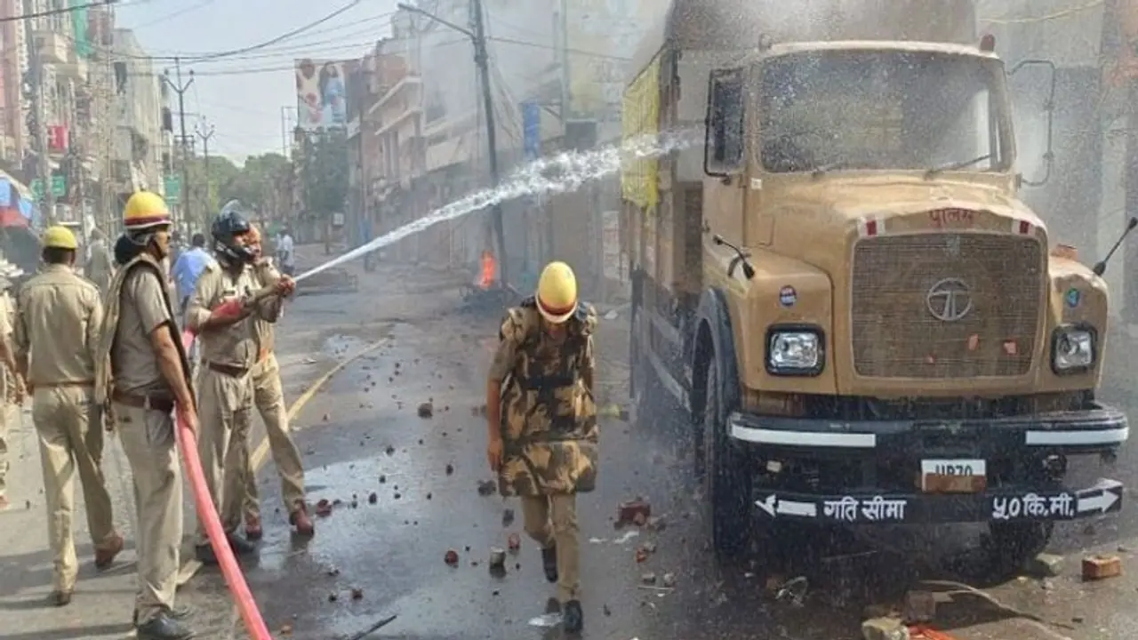  प्रयागराज हिंसा में करीब 5000 अज्ञात और 70 नामजद आरोपियों के खिलाफ मुकदमा दर्ज, मास्टरमाइंड जावेद गिरफ्तार