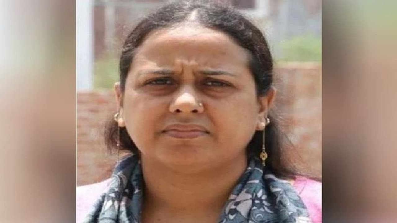 पबजी हत्याकांड: रिवाल्वर पर मिले बेटे की उंगलियों के निशान, पर्दे के पीछे वालों की पुलिस को तलाश पबजी हत्याकांड: रिवाल्वर पर मिले बेटे की उंगलियों के निशान, पर्दे के पीछे वालों की पुलिस को तलाश