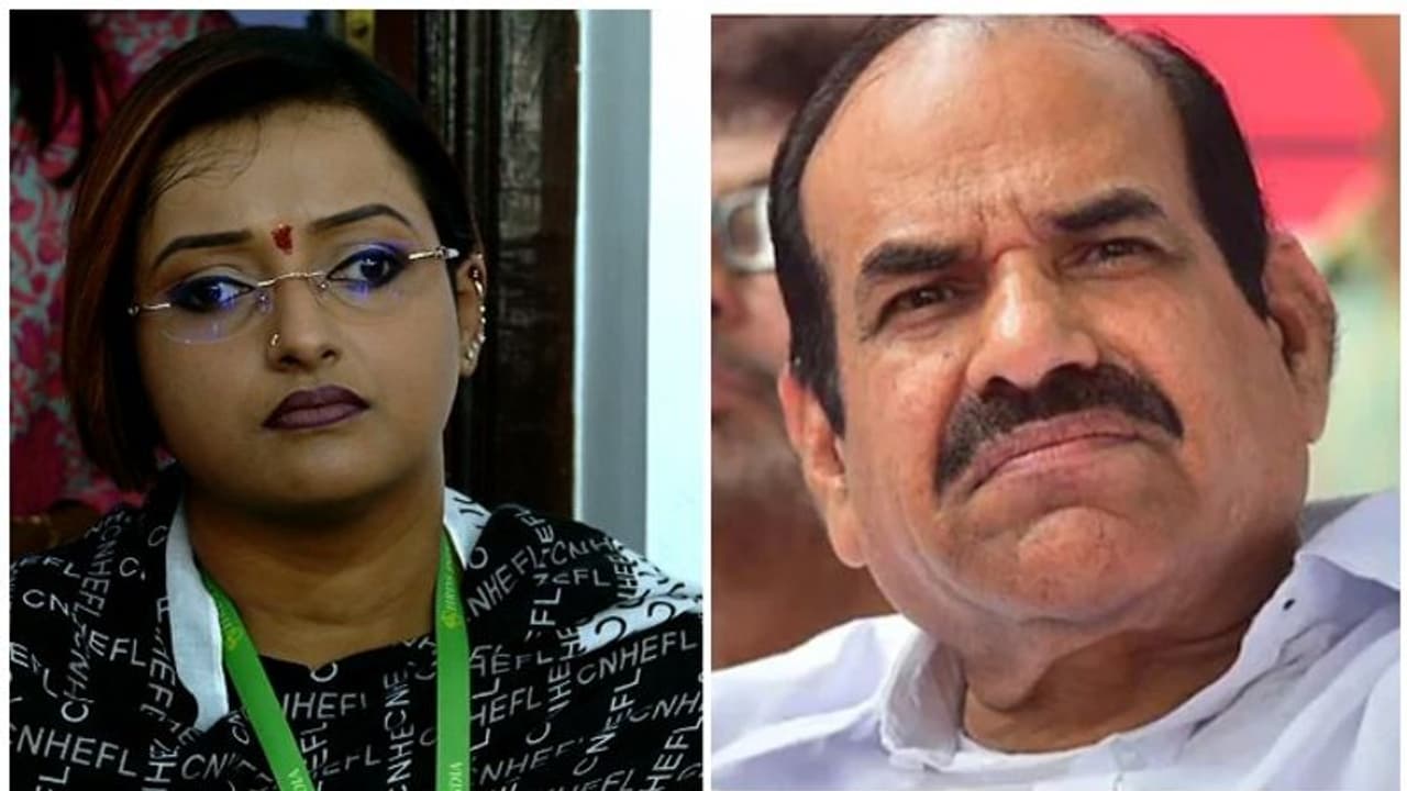 'സ്വപ്നയുടെ ആരോപണം ഗൂഢാലോചന, രാഷ്ട്രീയ ലക്ഷ്യം, കള്ളക്കഥയിൽ സിപിഎം തളരില്ല': കോടിയേരി 'സ്വപ്നയുടെ ആരോപണം ഗൂഢാലോചന, രാഷ്ട്രീയ ലക്ഷ്യം, കള്ളക്കഥയിൽ സിപിഎം തളരില്ല': കോടിയേരി