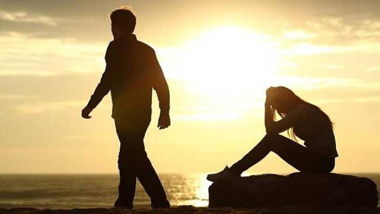 அம்மா என்ன நாலு பேரு சேர்ந்து நாசம் செஞ்சுட்டானுங்க.. 10ம் வகுப்பு பள்ளி மாணவியின் நண்பர்களே கூட்டு பலாத்காரம்