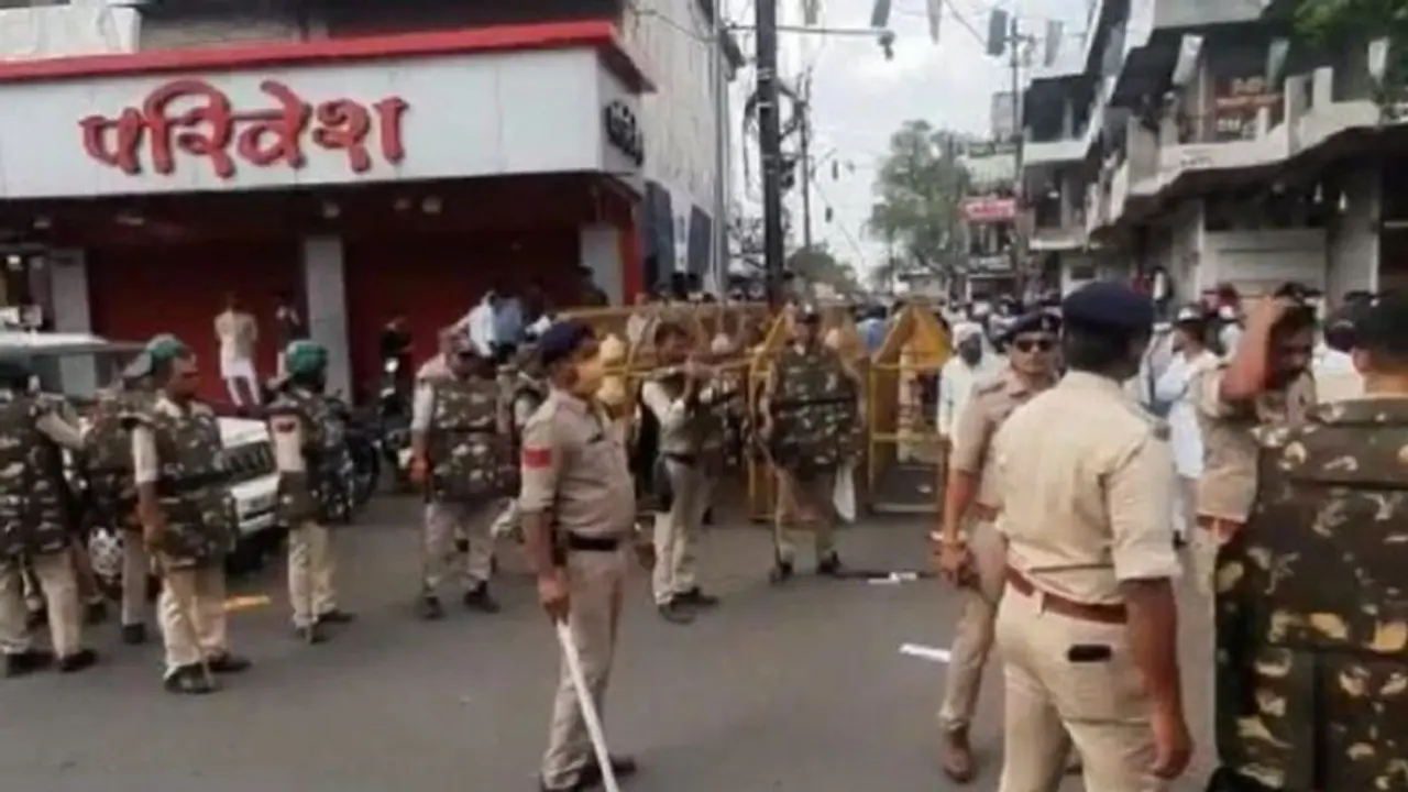 जुमे की नमाज के बाद हुए पथराव को लेकर सीएम योगी की सख्ती, अब तक 237 उपद्रवी हुए गिरफ्तार जुमे की नमाज के बाद हुए पथराव को लेकर सीएम योगी की सख्ती, अब तक 237 उपद्रवी हुए गिरफ्तार