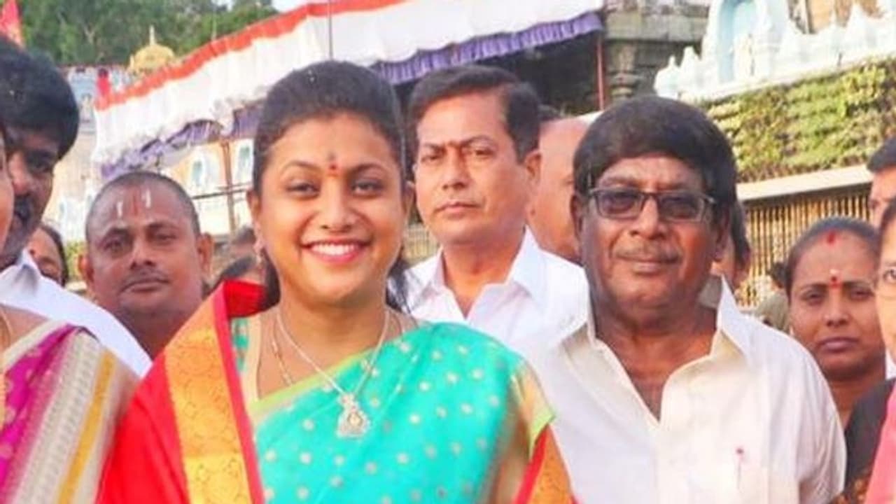 తొడగొట్టి పిలిచారు కదా.. కొడాలి నాని, వల్లభనేని వంశీ వస్తే ఎందుకు పారిపోయారు?: మంత్రి రోజా తొడగొట్టి పిలిచారు కదా.. కొడాలి నాని, వల్లభనేని వంశీ వస్తే ఎందుకు పారిపోయారు?: మంత్రి రోజా