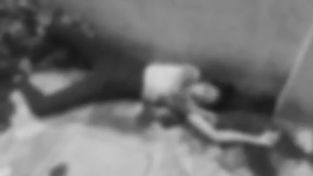 பால்கனி வழியாக துப்பட்டவால் இறங்க முயன்ற IAS பயிற்சி மாணவி.. 3வது மாடியில் இருந்து கீழே விழுந்து பலி.!