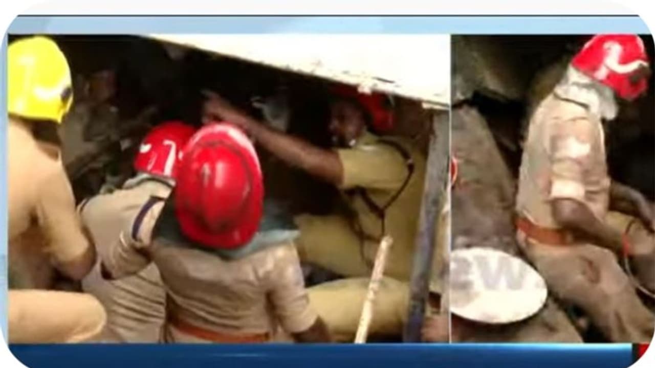 പനവിളയില് മൺതിട്ട ഇടിഞ്ഞ് അപകടം: രണ്ടുമണിക്കൂര് നീണ്ട പരിശ്രമം, രണ്ടാമത്തെയാളെയും രക്ഷപ്പെടുത്തി പനവിളയില് മൺതിട്ട ഇടിഞ്ഞ് അപകടം: രണ്ടുമണിക്കൂര് നീണ്ട പരിശ്രമം, രണ്ടാമത്തെയാളെയും രക്ഷപ്പെടുത്തി