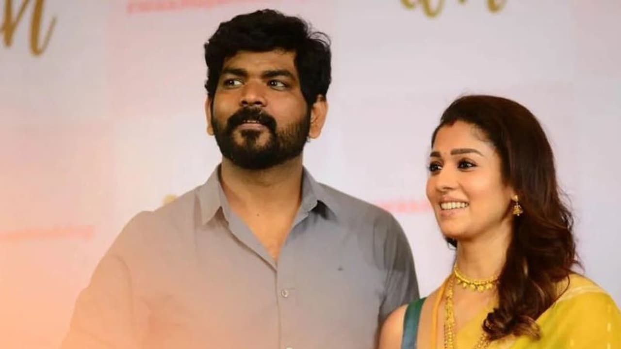 ക്ഷേത്ര പരിസരത്ത് ചെരുപ്പിട്ട് കയറിയ സംഭവം; ഖേദം പ്രകടിപ്പിച്ച് വിഘ്നേഷും നയന്താരയും ക്ഷേത്ര പരിസരത്ത് ചെരുപ്പിട്ട് കയറിയ സംഭവം; ഖേദം പ്രകടിപ്പിച്ച് വിഘ്നേഷും നയന്താരയും