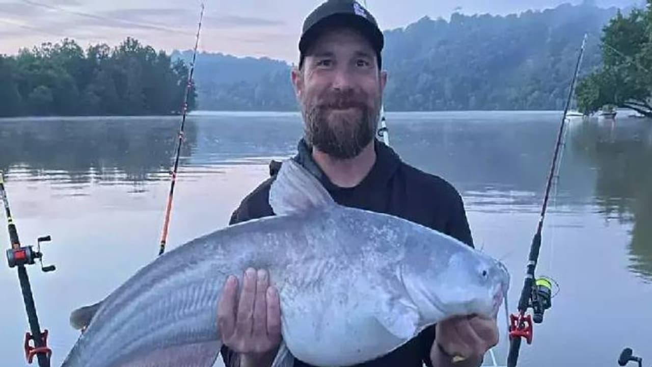 മീനിന്റെ വയറ്റിൽ നിന്നും മത്സ്യത്തൊഴിലാളിക്ക് കിട്ടിയത് സെക്സ് ടോയ്!