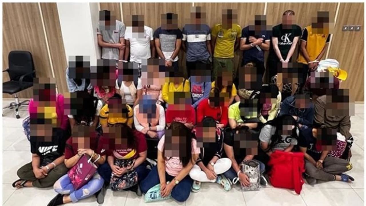 നിയമലംഘകരായ പ്രവാസികളെ കണ്ടെത്താന് വ്യാപക പരിശോധന; 80 പേര് അറസ്റ്റില് നിയമലംഘകരായ പ്രവാസികളെ കണ്ടെത്താന് വ്യാപക പരിശോധന; 80 പേര് അറസ്റ്റില്