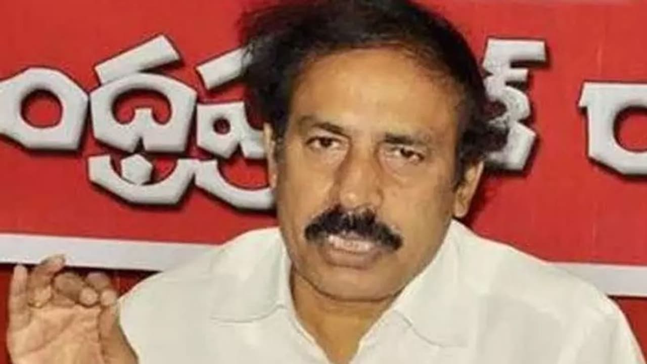 బొత్స, ధర్మానలు కూడా డమ్మీలే.. పెత్తనమంతా ఈ ఐదుగురు రెడ్లదే : సీపీఐ రామకృష్ణ సంచలనం బొత్స, ధర్మానలు కూడా డమ్మీలే.. పెత్తనమంతా ఈ ఐదుగురు రెడ్లదే : సీపీఐ రామకృష్ణ సంచలనం