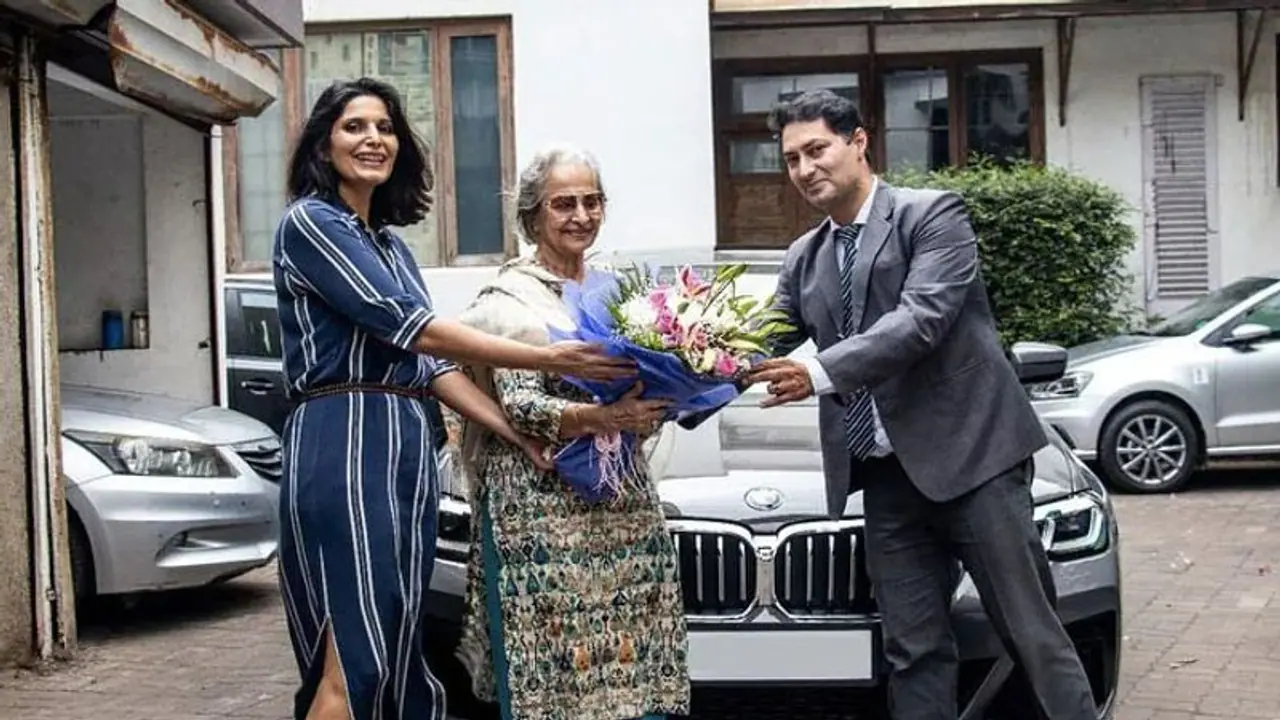 84 साल की उम्र में वहीदा रहमान चलाएंगी बीएमडब्ल्यू, घर आया लग्जरी मेहमान, जानें प्राइस और खासियत