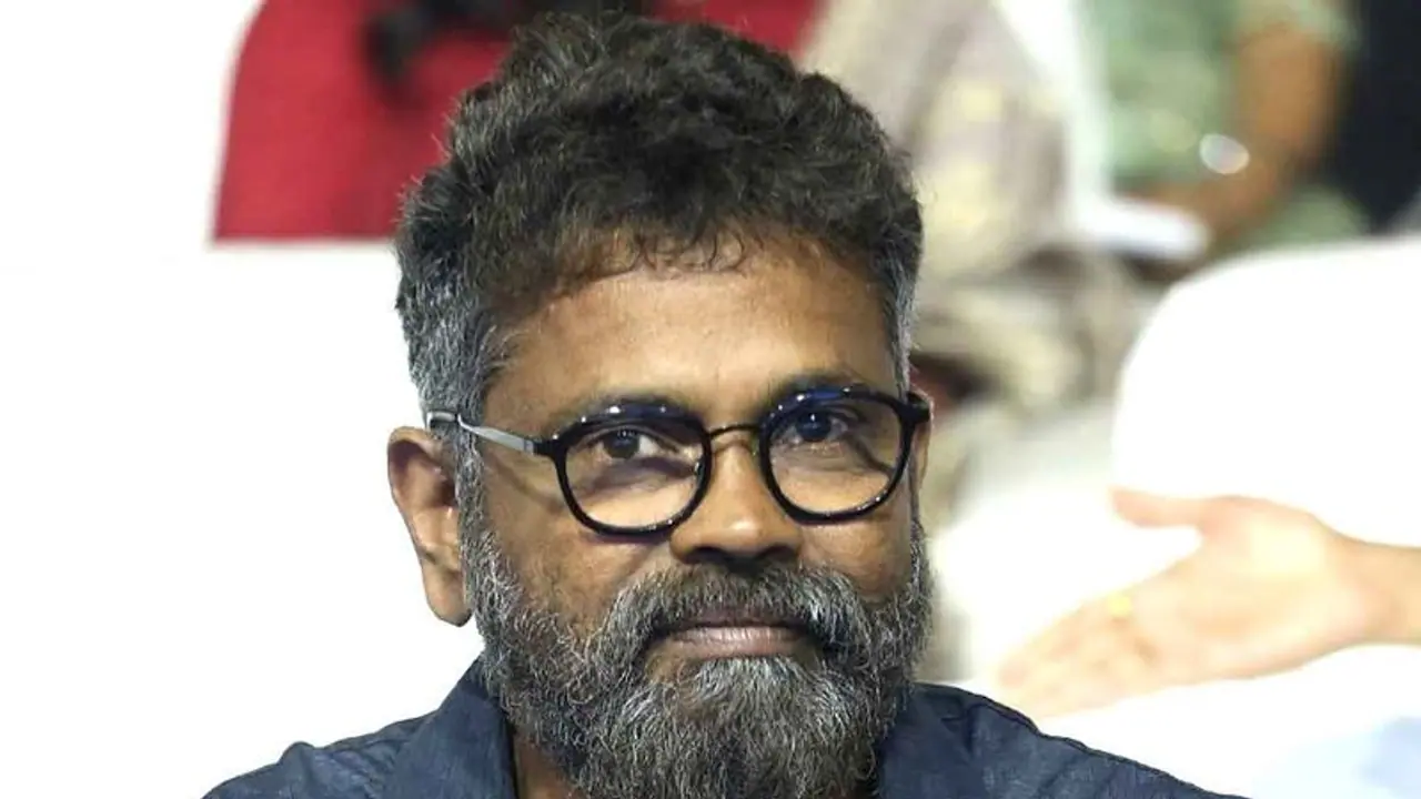 #Sukumar:'కార్తికేయ 2' ...సుక్కుకు భలే పనిపెట్టిందే,'పుష్ప 2' తో పాటే... #Sukumar:'కార్తికేయ 2' ...సుక్కుకు భలే పనిపెట్టిందే,'పుష్ప 2' తో పాటే...