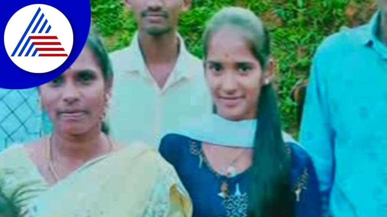 Chikkamagaluru: ಪತ್ರಿಕೋದ್ಯಮ ಪದವಿಯಲ್ಲಿ ಚಿನ್ನದ ಪದಕ ಪಡೆದ ಆಮುದಾ! Chikkamagaluru: ಪತ್ರಿಕೋದ್ಯಮ ಪದವಿಯಲ್ಲಿ ಚಿನ್ನದ ಪದಕ ಪಡೆದ ಆಮುದಾ!