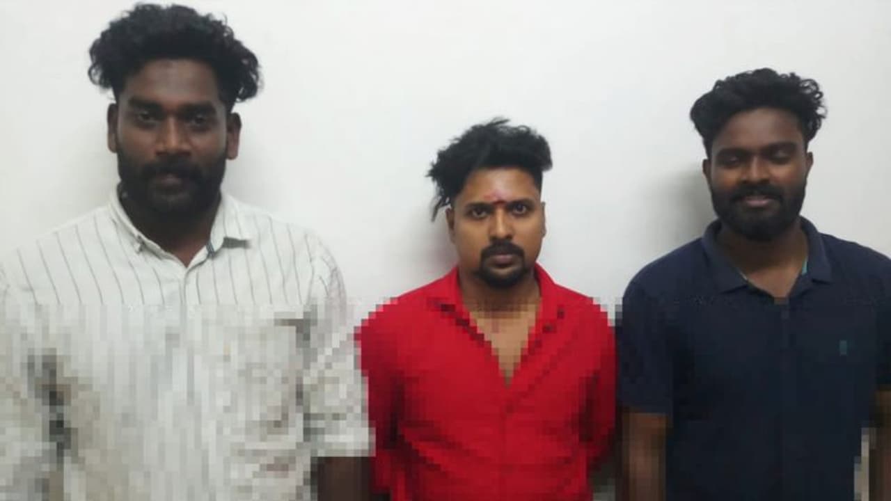 യുവാവിനെ തട്ടിക്കൊണ്ടുപോയി മർദ്ദിച്ച് സ്വർണമാലയും കാറും കവർന്നു, സംഘം പടിയിൽ