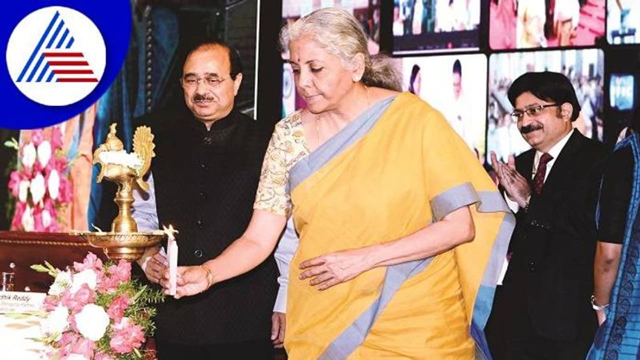 ಬಂಡವಾಳ ಹಿಂತೆಗೆತದಿಂದ ಸ್ಪರ್ಧಾತ್ಮಕತೆ ಹೆಚ್ಚಳ: ನಿರ್ಮಲಾ ಸೀತಾರಾಮನ್ ಬಂಡವಾಳ ಹಿಂತೆಗೆತದಿಂದ ಸ್ಪರ್ಧಾತ್ಮಕತೆ ಹೆಚ್ಚಳ: ನಿರ್ಮಲಾ ಸೀತಾರಾಮನ್