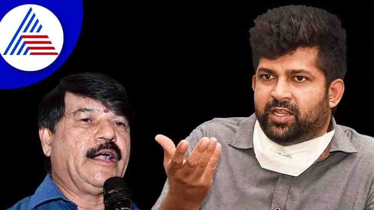 ಯೋಗದಲ್ಲೂ ರಾಜಕಾರಣ: ಮಾಧ್ಯಮಗಳ ಮುಂದೆಯೇ ಪ್ರತಾಪ್ ಸಿಂಹ ರಾಮದಾಸ್ ಜಟಾಪಟಿ ಯೋಗದಲ್ಲೂ ರಾಜಕಾರಣ: ಮಾಧ್ಯಮಗಳ ಮುಂದೆಯೇ ಪ್ರತಾಪ್ ಸಿಂಹ ರಾಮದಾಸ್ ಜಟಾಪಟಿ