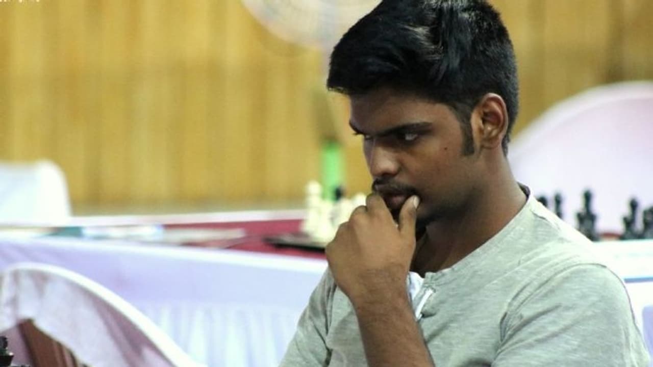 കാറ്റോലിക്ക ചെസ് ഫെസ്റ്റില് തകര്പ്പന് പ്രകടനം; രാഹുല് ശ്രീവാസ്തവ ഇന്ത്യയുടെ പുതിയ ഗ്രാന്മാസ്റ്റര് കാറ്റോലിക്ക ചെസ് ഫെസ്റ്റില് തകര്പ്പന് പ്രകടനം; രാഹുല് ശ്രീവാസ്തവ ഇന്ത്യയുടെ പുതിയ ഗ്രാന്മാസ്റ്റര്