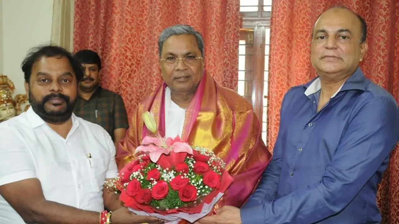 ಕುಮಾರಣ್ಣ ದೇವೇಗೌಡ್ರ ಕಣ್ಣಲ್ಲಿ ನೀರು ಹಾಕಿಸಿದ್ದೀರಾ, ಅದಕ್ಕೆ ನೀವು ಬೆಲೆ ತೆರಲೇಬೇಕು, ಸಿದ್ದುಗೆ ಎಚ್ಚರಿಕೆ ಕುಮಾರಣ್ಣ ದೇವೇಗೌಡ್ರ ಕಣ್ಣಲ್ಲಿ ನೀರು ಹಾಕಿಸಿದ್ದೀರಾ, ಅದಕ್ಕೆ ನೀವು ಬೆಲೆ ತೆರಲೇಬೇಕು, ಸಿದ್ದುಗೆ ಎಚ್ಚರಿಕೆ