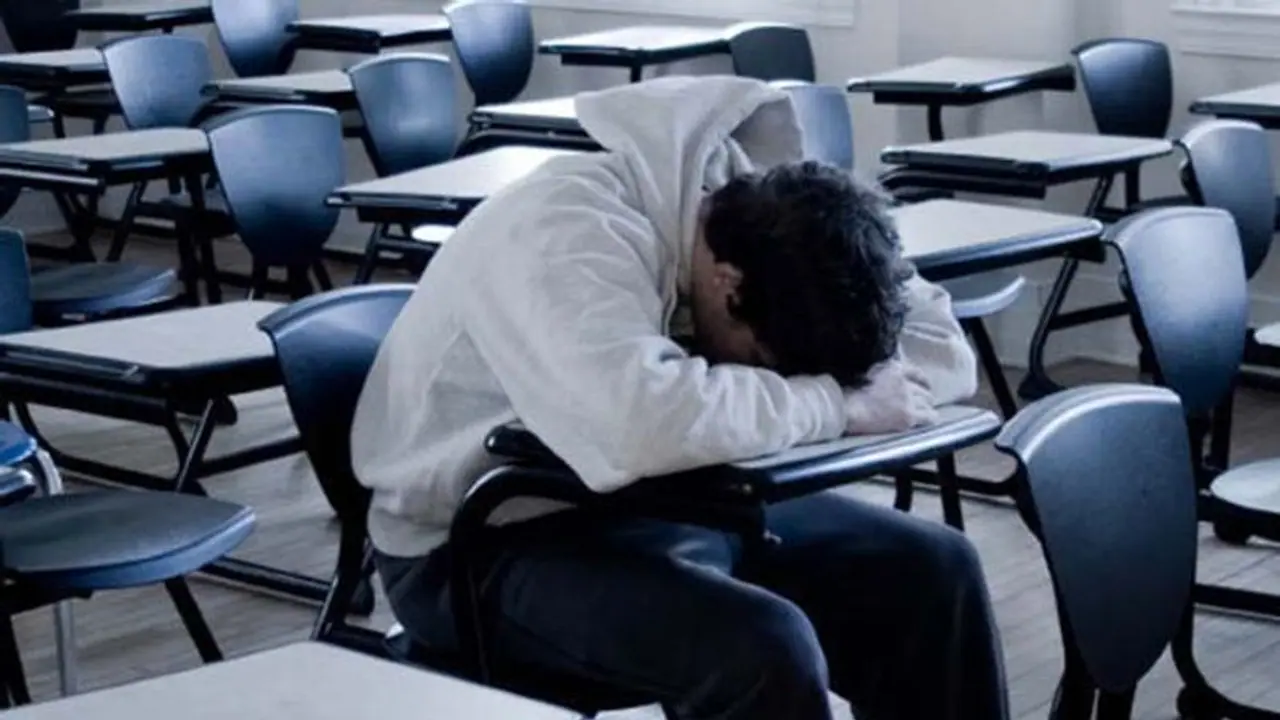 ये 5 लोग सोते हुए दिख जाएं तो इन्हें तुरंत उठा देना चाहिए, नहीं तो हो सकता है बड़ा नुकसान ये 5 लोग सोते हुए दिख जाएं तो इन्हें तुरंत उठा देना चाहिए, नहीं तो हो सकता है बड़ा नुकसान