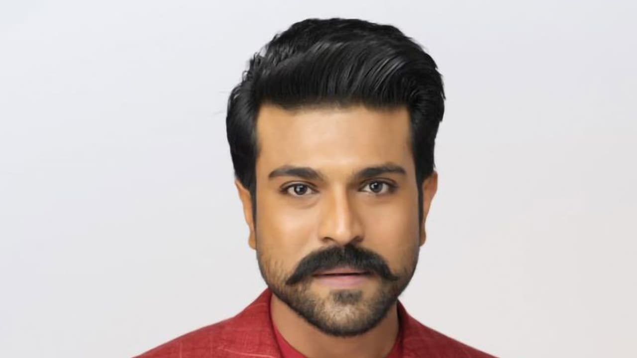 రామ్చరణ్ తల్లిగా బాలీవుడ్ స్టార్ హీరో మదర్.. షాకిస్తున్న చెర్రీ క్రేజీ అప్డేట్స్.. ? రామ్చరణ్ తల్లిగా బాలీవుడ్ స్టార్ హీరో మదర్.. షాకిస్తున్న చెర్రీ క్రేజీ అప్డేట్స్.. ?