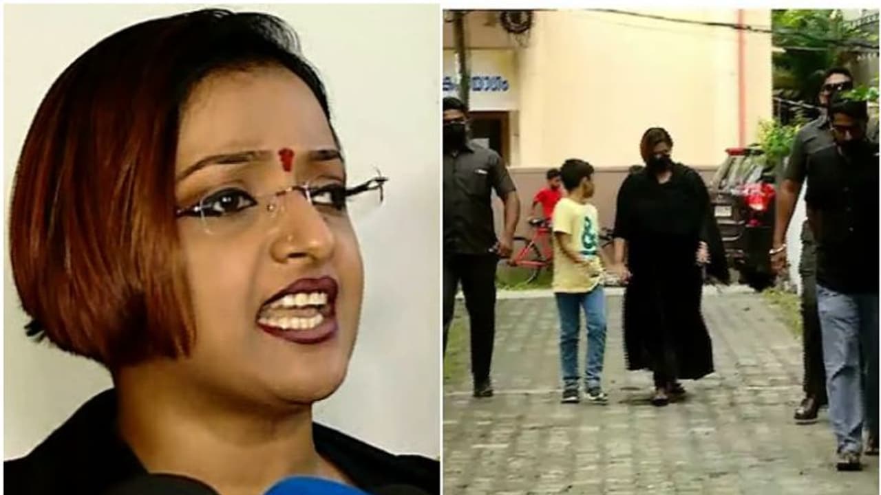 'രഹസ്യമൊഴിയിലെ പ്രതികാരം'; ജലീലിന്റെ പരാതിയിലെ ഗൂഢാലോചന കേസ് റദ്ദാക്കാൻ സ്വപ്ന ഇന്ന് ഹൈക്കോടതിയെ സമീപിക്കും 'രഹസ്യമൊഴിയിലെ പ്രതികാരം'; ജലീലിന്റെ പരാതിയിലെ ഗൂഢാലോചന കേസ് റദ്ദാക്കാൻ സ്വപ്ന ഇന്ന് ഹൈക്കോടതിയെ സമീപിക്കും