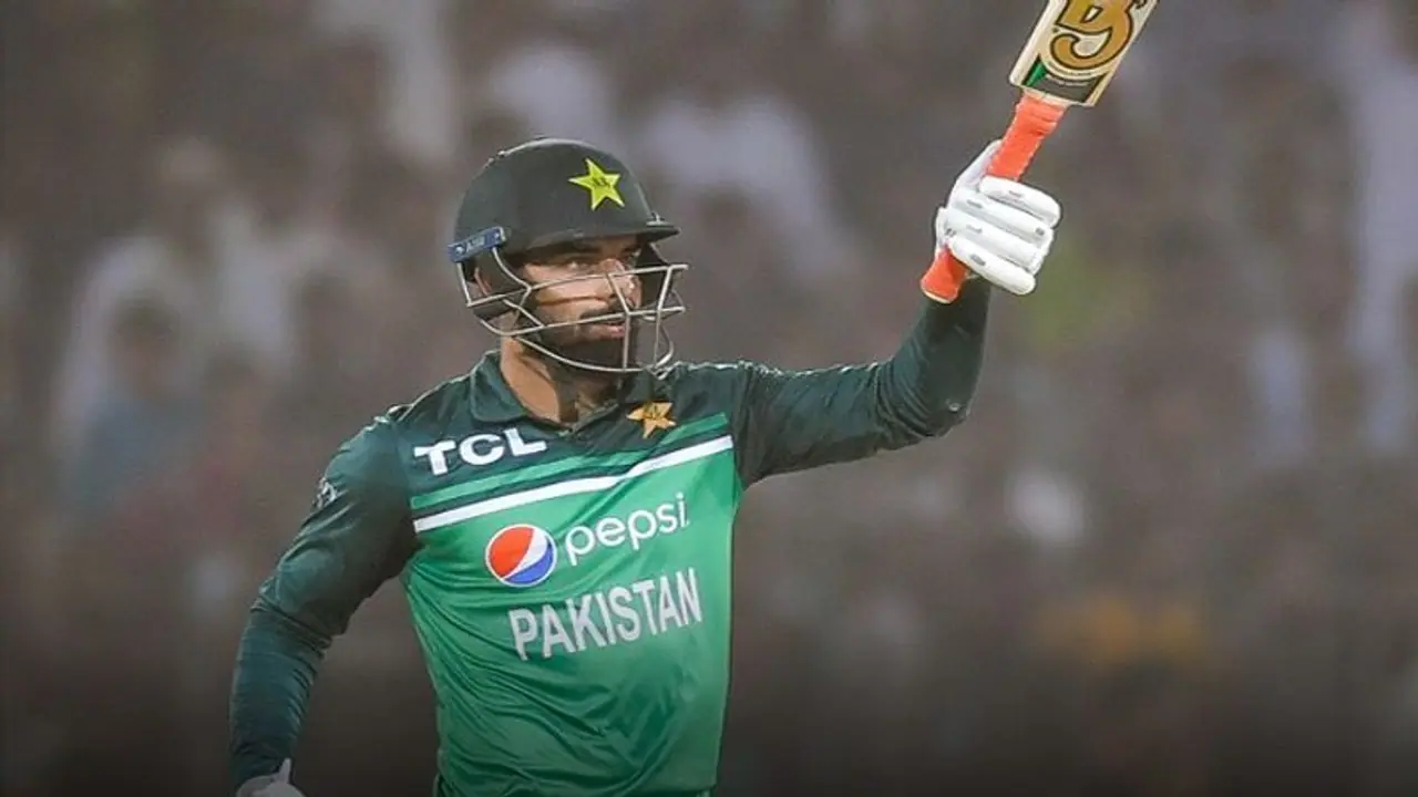 T20 World Cup ಜಿಂಬಾಬ್ವೆ ವಿರುದ್ದ ಸೋಲುತ್ತಿದ್ದಂತೆ ಮಂಡಿಯೂರಿ ಕಣ್ಣೀರಿಟ್ಟ ಪಾಕಿಸ್ತಾನದ ಶಾದಾಬ್ ಖಾನ್..! T20 World Cup ಜಿಂಬಾಬ್ವೆ ವಿರುದ್ದ ಸೋಲುತ್ತಿದ್ದಂತೆ ಮಂಡಿಯೂರಿ ಕಣ್ಣೀರಿಟ್ಟ ಪಾಕಿಸ್ತಾನದ ಶಾದಾಬ್ ಖಾನ್..!