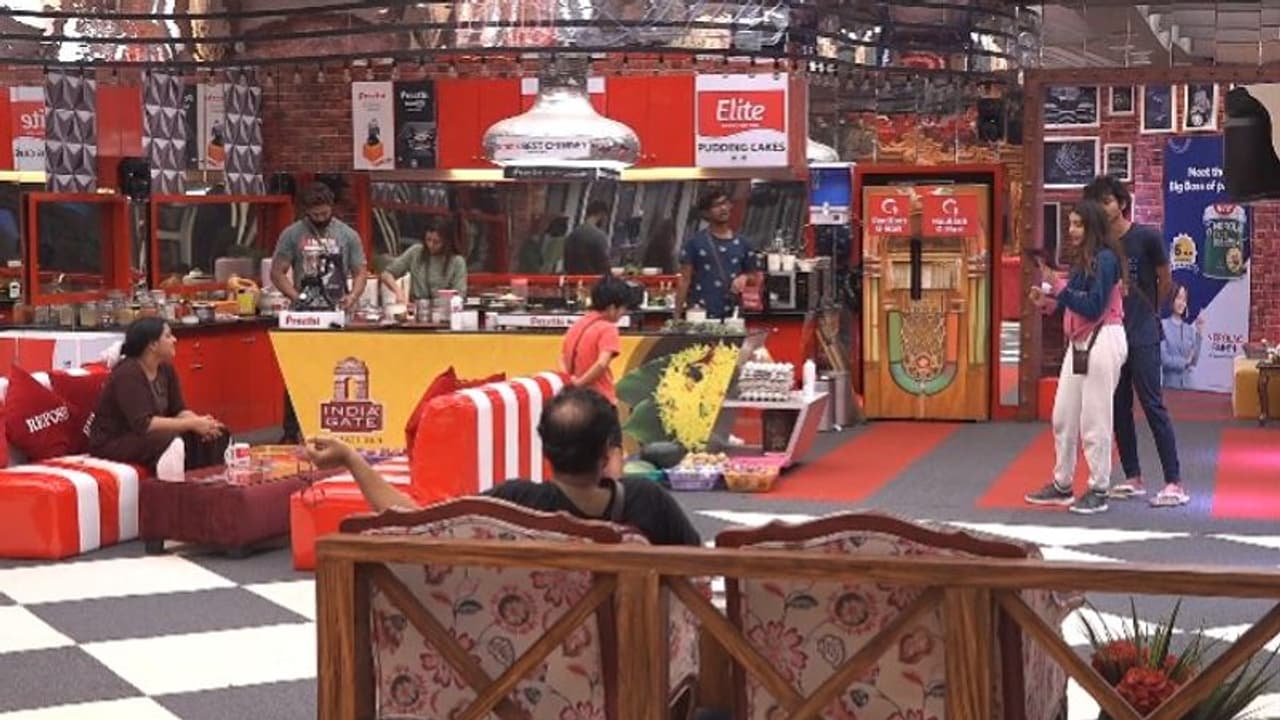 Bigg Boss Episode 79 Highlights : അരികില്‍ നീ ഉണ്ടായിരുന്നെങ്കില്‍' ആക്റ്റീവിറ്റിയും എവിക്ഷനുള്ള നോമിനേഷനും 