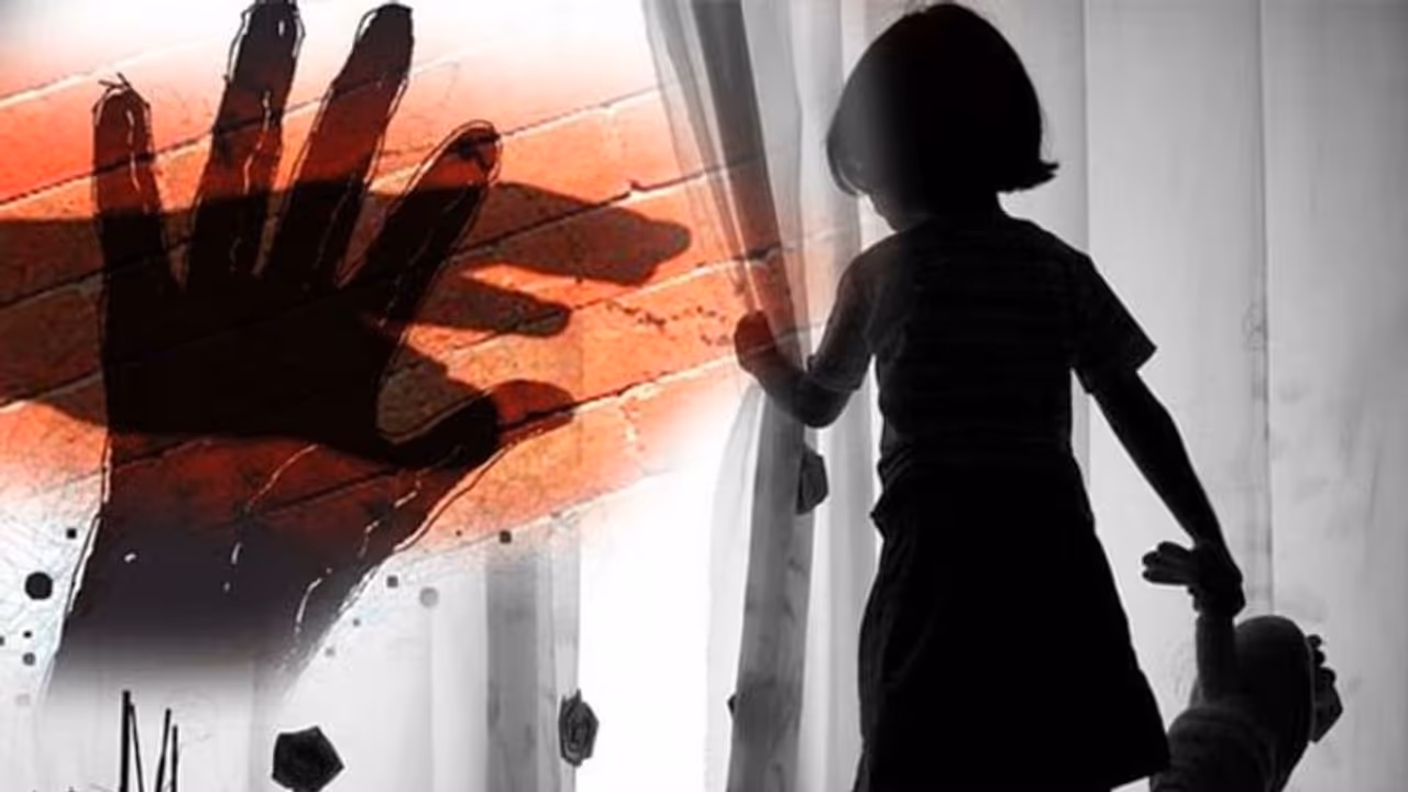 24 घंटे के अंदर ही पुलिस ने सुलझाई दुष्कर्म की गुत्थी, मासूम बच्ची को देर रात अगवा कर ले गया था आरोपी 