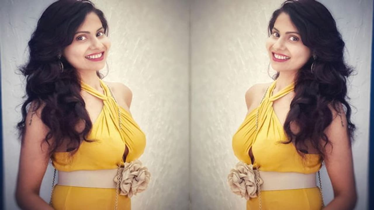 ब्रेस्ट कैंसर के बाद Chhavi Mittal की रेडिएशन थेरेपी का आखिरी दिन, एक्ट्रेस ने बताई दर्द की कहानी ब्रेस्ट कैंसर के बाद Chhavi Mittal की रेडिएशन थेरेपी का आखिरी दिन, एक्ट्रेस ने बताई दर्द की कहानी