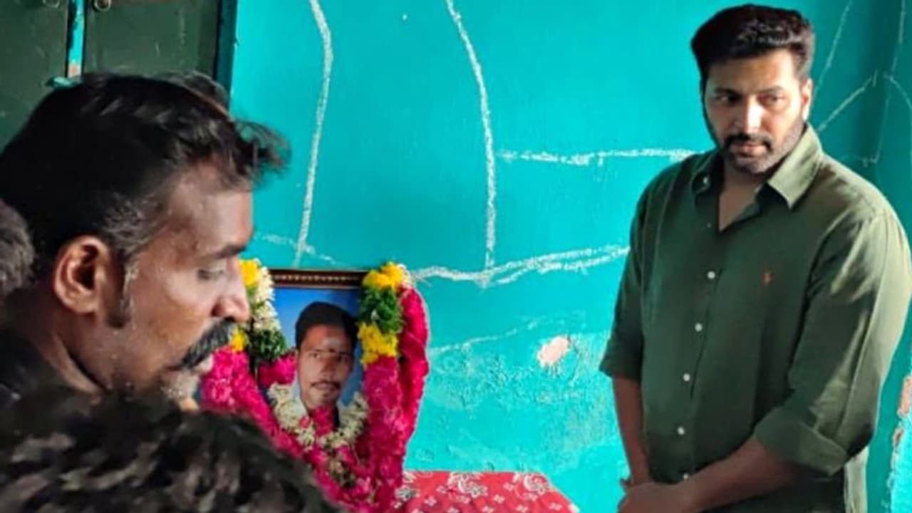 Jayam ravi :தீவிர ரசிகனின் மரணச் செய்தி கேட்டு ஓடோடி வந்த ஜெயம் ரவி.. குடும்பத்தினருக்கு செய்த மிகப்பெரிய உதவி