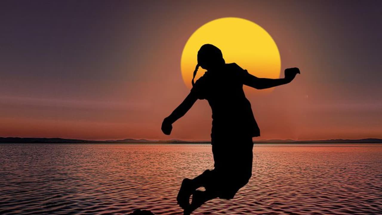 വാക്കുപാലിച്ച് കാമുകിക്കൊപ്പം നദിയില്‍ ചാടിയില്ല, യുവാവിനെതിരെ വധശ്രമക്കേസ്!