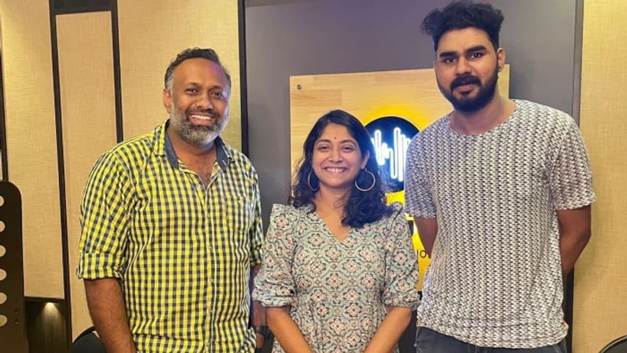 പൂജ ചടങ്ങിനു പകരം അഭയ ഹിരണ്മയിയുടെ പാട്ട്; ഒമര് ലുലുവിന്റെ 'നല്ല സമയ'ത്തിന് ആരംഭം പൂജ ചടങ്ങിനു പകരം അഭയ ഹിരണ്മയിയുടെ പാട്ട്; ഒമര് ലുലുവിന്റെ 'നല്ല സമയ'ത്തിന് ആരംഭം