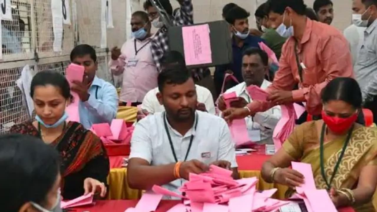ಪರಿಷತ್ ಎಲೆಕ್ಷನ್ ರಿಸಲ್ಟ್: ಬಿಜೆಪಿ ಅಭ್ಯರ್ಥಿ ಪರ 5 ಹೆಚ್ಚುವರಿ ಮತಗಳು ಪತ್ತೆ, ತನಿಖೆಗೆ ಒತ್ತಾಯ