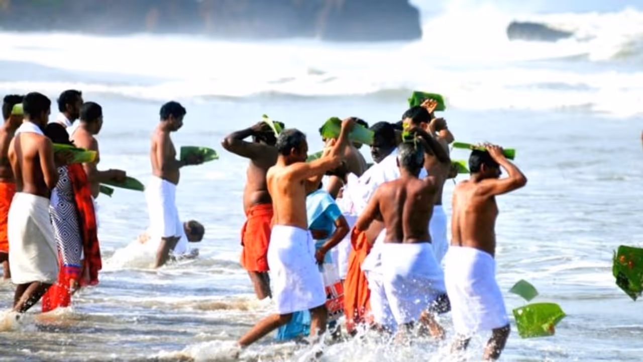 കർക്കടക വാവ്: ഈ വർഷത്തെ വാവുബലി വിപുലമായി നടത്താൻ തീരുമാനം