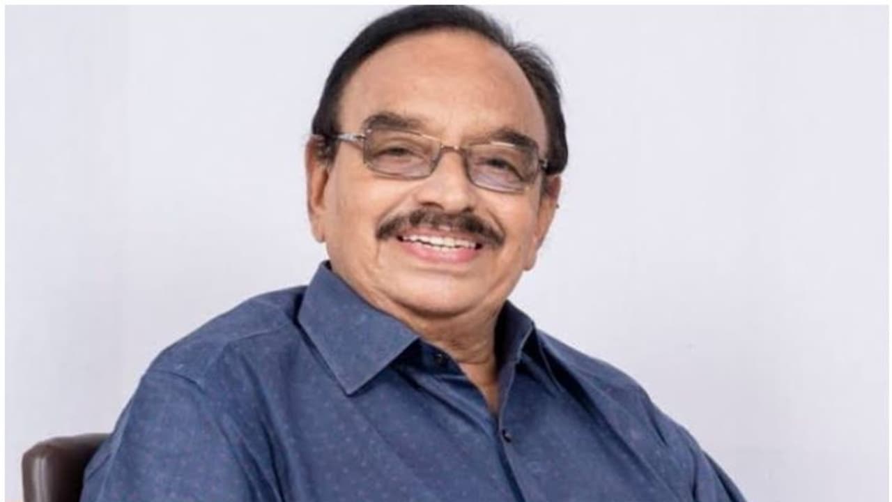 ട്രോളാനൊന്നും ഞാനില്ല; എല്ലാവർക്കും സുഖമല്ലേ...! പഴയ കാല ട്രോളൻമാരെ വിജയശതമാനം ഓർമ്മിപ്പിച്ച് അബ്ദുറബ് ട്രോളാനൊന്നും ഞാനില്ല; എല്ലാവർക്കും സുഖമല്ലേ...! പഴയ കാല ട്രോളൻമാരെ വിജയശതമാനം ഓർമ്മിപ്പിച്ച് അബ്ദുറബ്