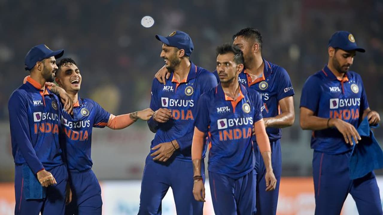 சீனியர்ஸுக்கு ஓய்வு; இளம் வீரர்களுக்கு வாய்ப்பு: எங்கயோ போகும் டீம் இந்தியா; டி20 அணி அறிவிப்பு! சீனியர்ஸுக்கு ஓய்வு; இளம் வீரர்களுக்கு வாய்ப்பு: எங்கயோ போகும் டீம் இந்தியா; டி20 அணி அறிவிப்பு!