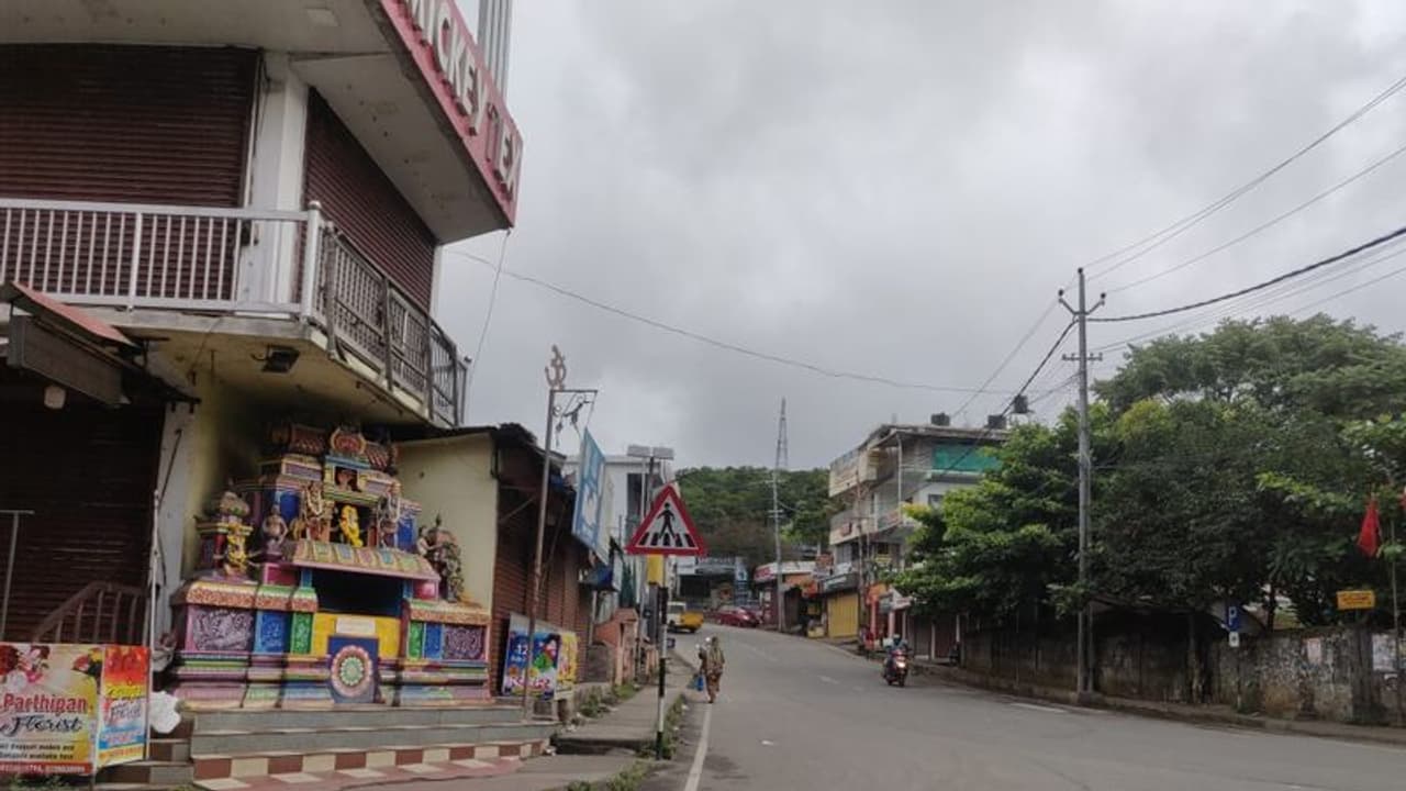 മല‌യോര ഹൈവേ നിർമാണത്തിനായി എത്തിച്ച വിലപിടിച്ച സാധനങ്ങൾ മോഷണം പോകുന്നു, നട്ടംതിരിഞ്ഞ് അധികൃതർ