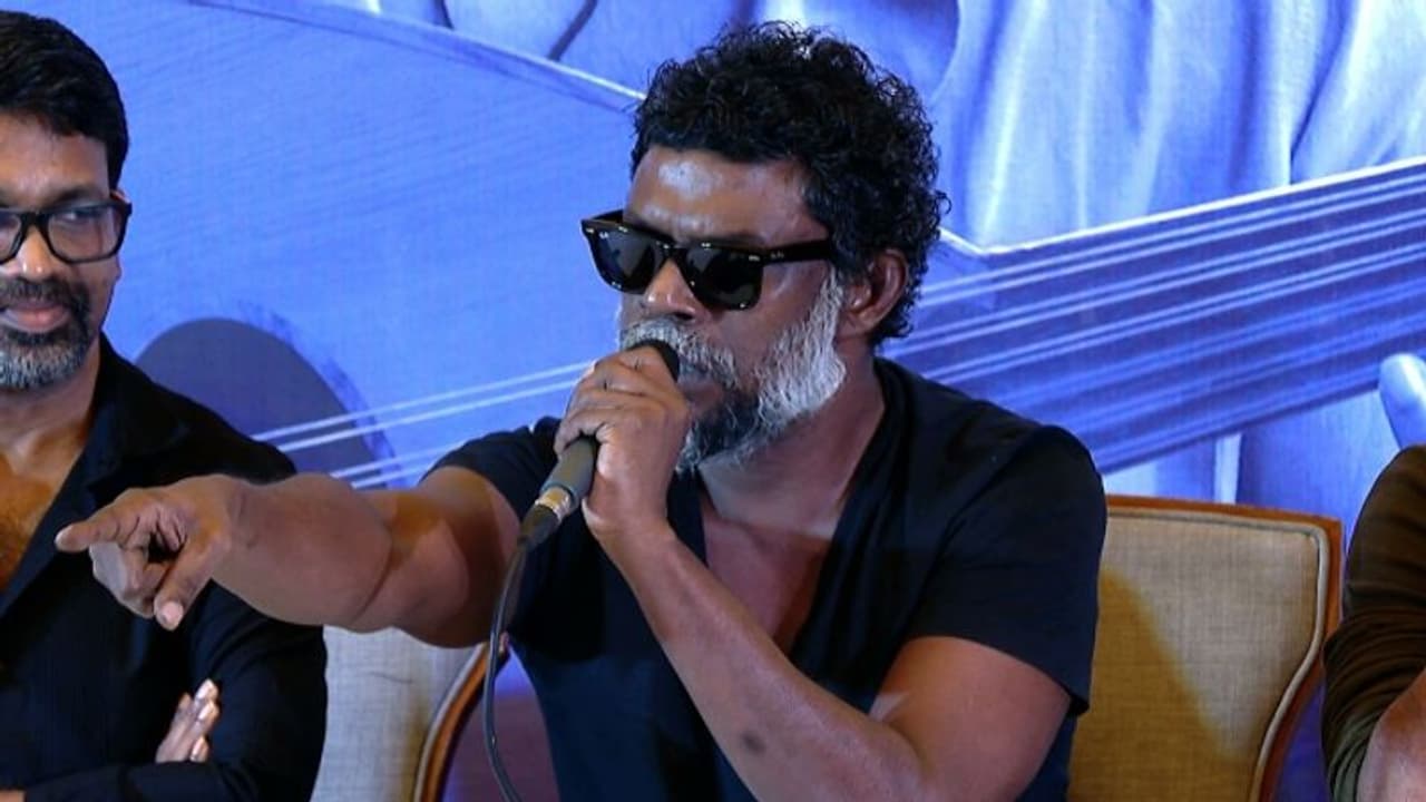 മീ ടു വിവാദത്തിൽ വീണ്ടും പൊട്ടിത്തെറിച്ച് വിനായകൻ മീ ടു വിവാദത്തിൽ വീണ്ടും പൊട്ടിത്തെറിച്ച് വിനായകൻ