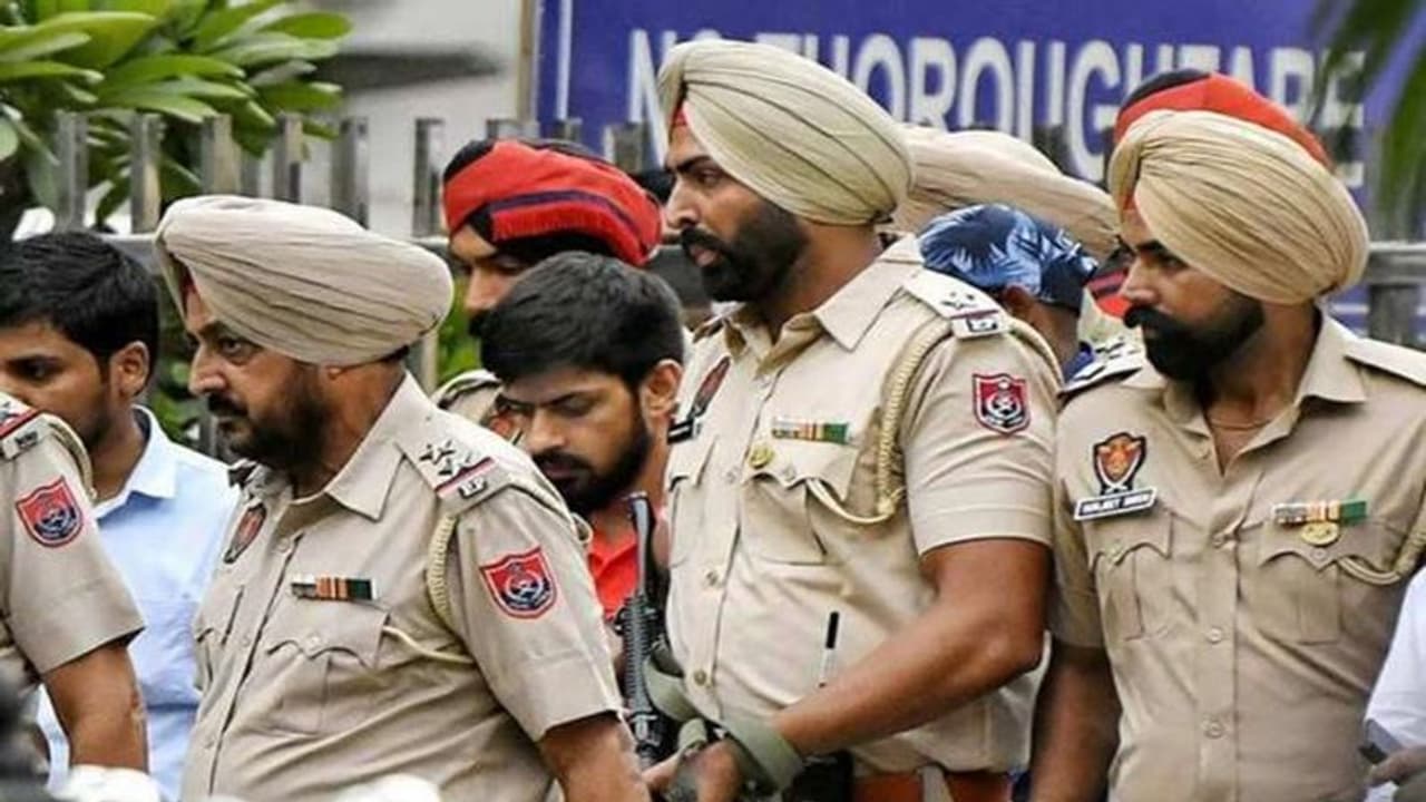 तिहाड़ से कैसे रची मूसेवाला की हत्या की साजिश, कौन कौन से शूटर्स को दिया टास्क, लॉरेंस बिश्नोई ने दिया ये जवाब