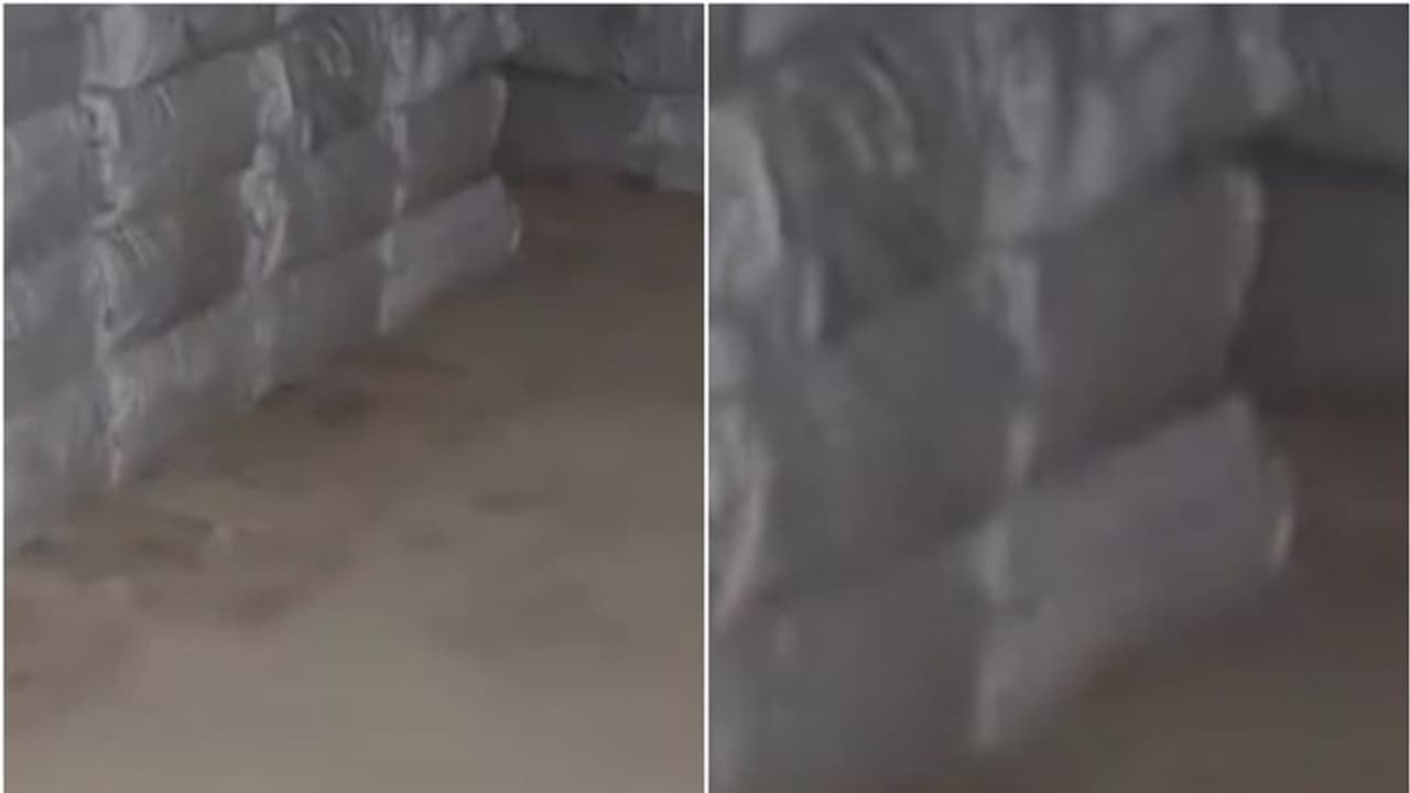 പ്രവാസികളുടെ താമസസ്ഥലത്ത് പരിശോധന; ഇരുപതിനായിരത്തിലേറെ നിരോധിത സിഗരറ്റ് പിടിച്ചെടുത്തു പ്രവാസികളുടെ താമസസ്ഥലത്ത് പരിശോധന; ഇരുപതിനായിരത്തിലേറെ നിരോധിത സിഗരറ്റ് പിടിച്ചെടുത്തു