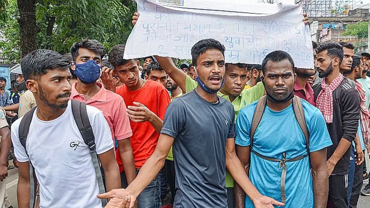 Agnipath row: Aspirants ask, 'how can anyone prepare in just a month?'
