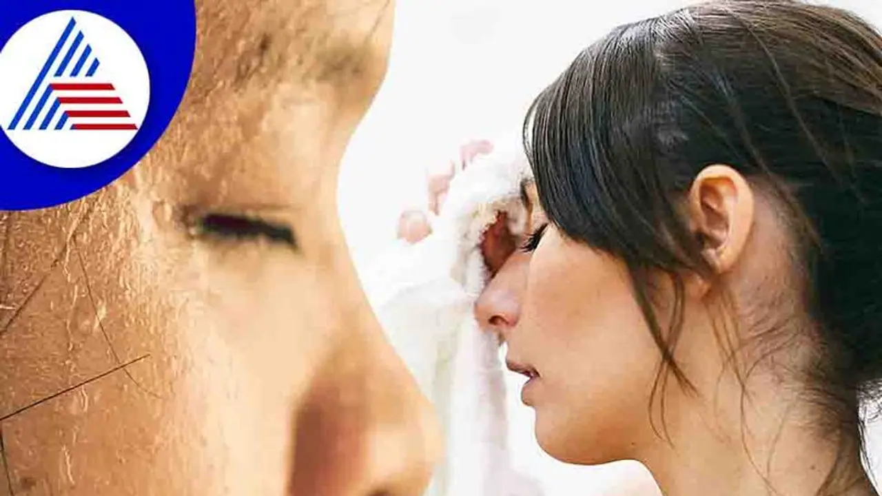 ಮನುಷ್ಯನ ದೇಹದ ಈ ಭಾಗಗಳು ಯಾವತ್ತೂ ಬೆವರೋಲ್ಲ ಅನ್ನೋದು ಗೊತ್ತಾ? ಮನುಷ್ಯನ ದೇಹದ ಈ ಭಾಗಗಳು ಯಾವತ್ತೂ ಬೆವರೋಲ್ಲ ಅನ್ನೋದು ಗೊತ್ತಾ?