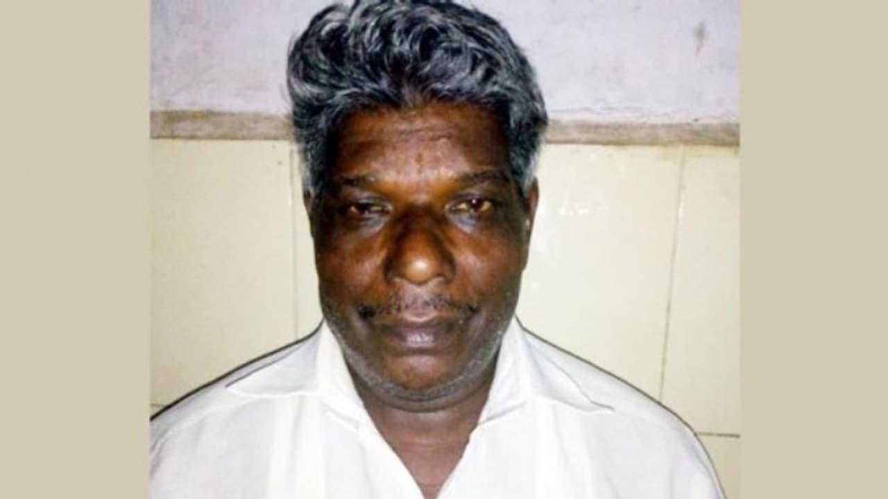 പോക്‌സോ കേസ് പ്രതി വീടിനടുത്തുള്ള മരത്തില്‍ തൂങ്ങി മരിച്ച നിലയില്‍