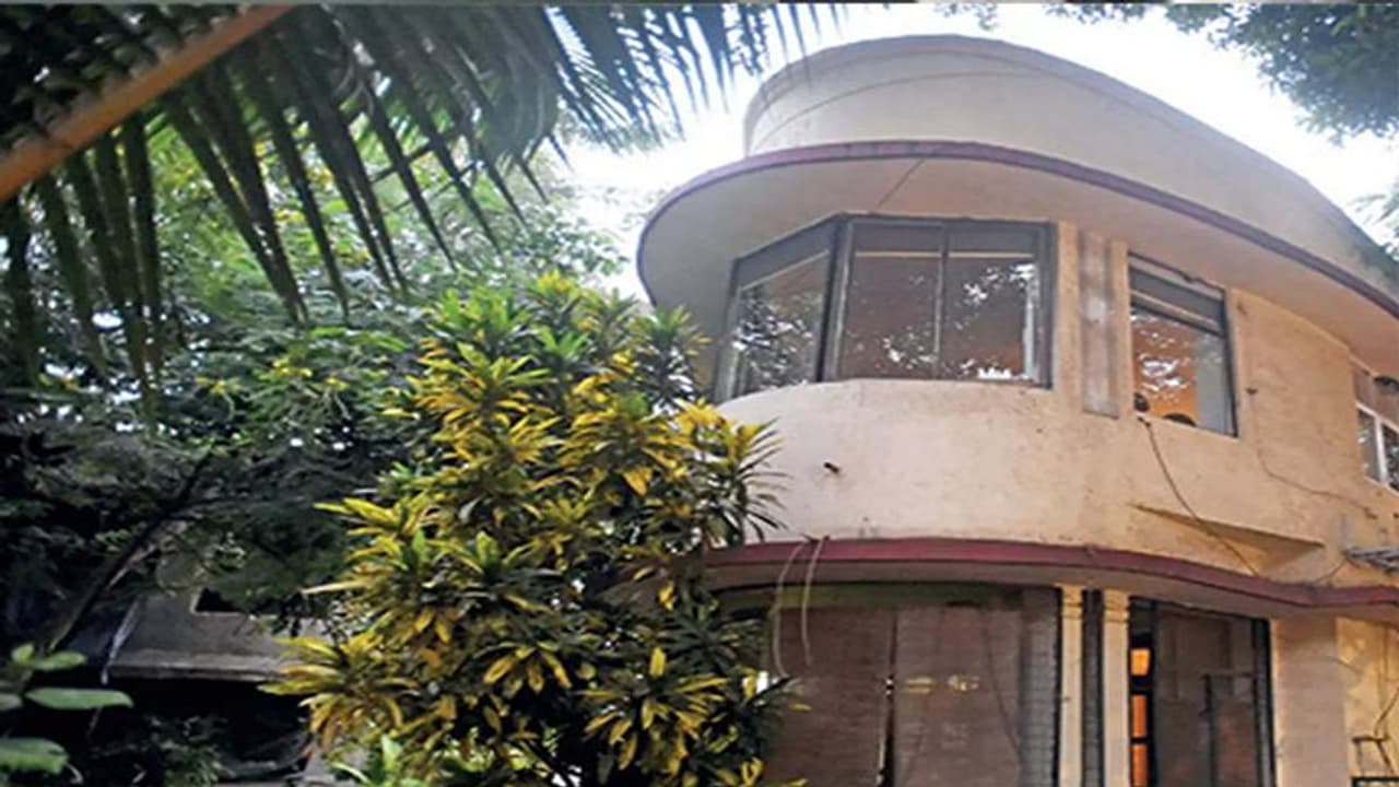 BR Chopra का बिक गया घर, मुंबई में 25,000 वर्ग फुट का बंगला 183 करोड़ में बिका , देखें किसने खरीदा BR Chopra का बिक गया घर, मुंबई में 25,000 वर्ग फुट का बंगला 183 करोड़ में बिका , देखें किसने खरीदा