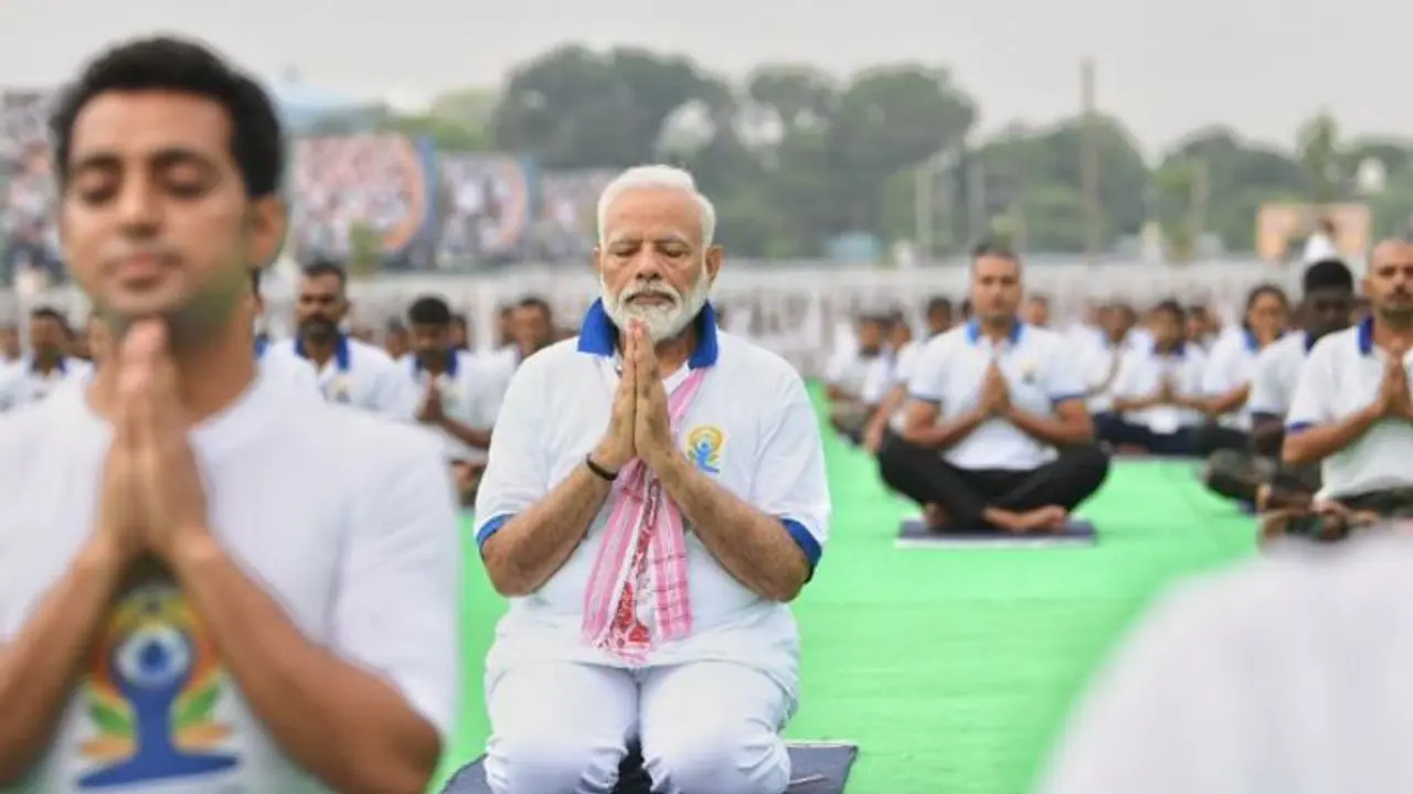 International Yoga Day 2022: 75 Union Ministers to perform Yoga at 75 historical sites; Know details here International Yoga Day 2022: 75 Union Ministers to perform Yoga at 75 historical sites; Know details here