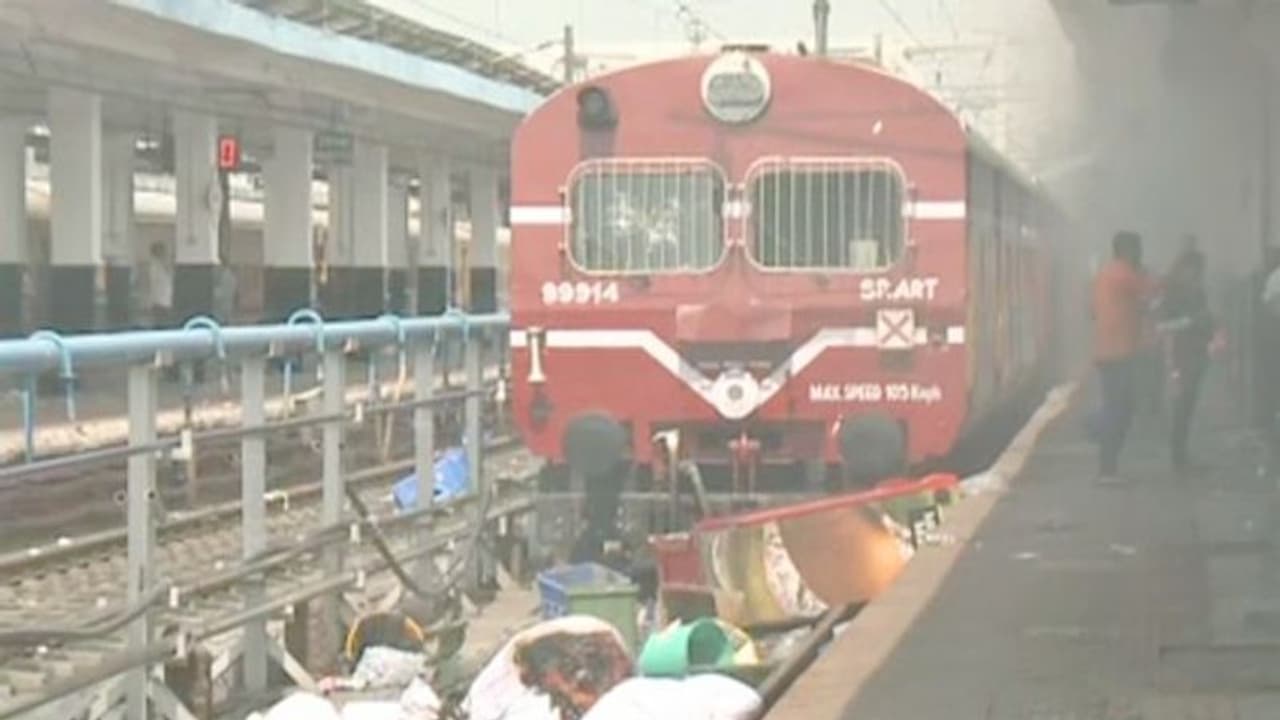 Agneepath Protest In Secunderabad కీలక ఆధారాలు సేకరణ: నేడు ఆవుల సుబ్బారావు విచారణ Agneepath Protest In Secunderabad కీలక ఆధారాలు సేకరణ: నేడు ఆవుల సుబ్బారావు విచారణ